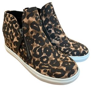 Madden Girl Cheetah Zip-up Ankle Shoes 7.5